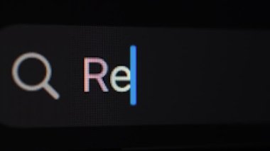 Arama çubuğundaki Din yazıtı