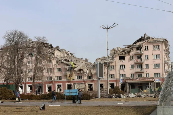 Chernihiv Ukrayna 03.12.2022 Rus füzesiyle Ukrayna otelinin patlamasının sonuçları. Ukrayna ve Rusya arasındaki savaş