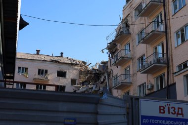 Ukrayna 'nın bir Rus füzesiyle patlamasının sonuçları. Ukrayna ve Rusya arasındaki savaş