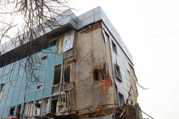 Chernihiv Ukrayna 03.30.2022 Rusya 'nın Chernihiv şehrini bombalamasının sonuçları