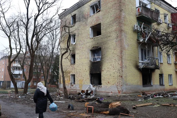 Chernihiv Ukrayna 03.30.2022 Rusya 'nın Chernihiv şehrini bombalamasının sonuçları