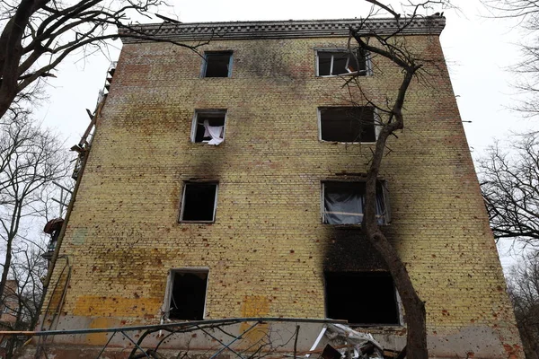 Chernihiv Ukrayna 03.30.2022 Rusya 'nın Chernihiv şehrini bombalamasının sonuçları