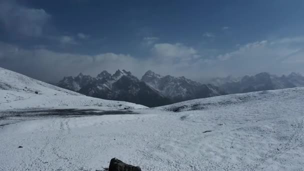 Mountain Scenery Snow Covered Sar Pass Top Indian Himalayas Himachal — Vídeo de Stock