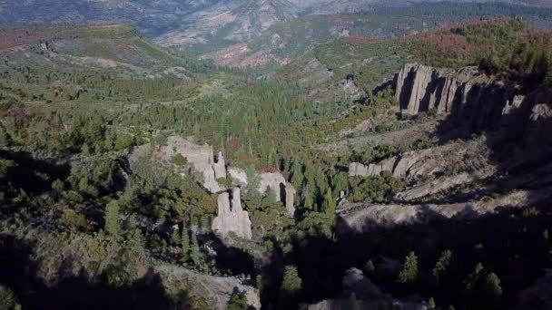 Panoramic View Mountain Hikes Autumn Forest Trees National Park United — Vídeos de Stock