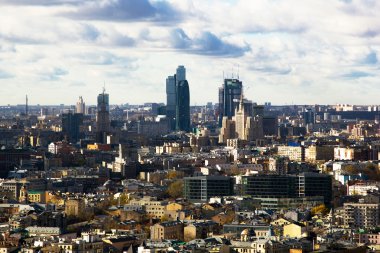 Moskova şehir eski ve yeni binalar