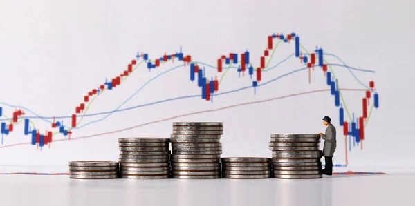 Asset Management Crisis Concepts Business Concept Pile Coins Miniature People — Stockfoto