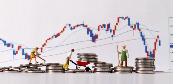 Concept Successful Investment Management Business Concept Pile Coins Miniature People — Stock Fotó