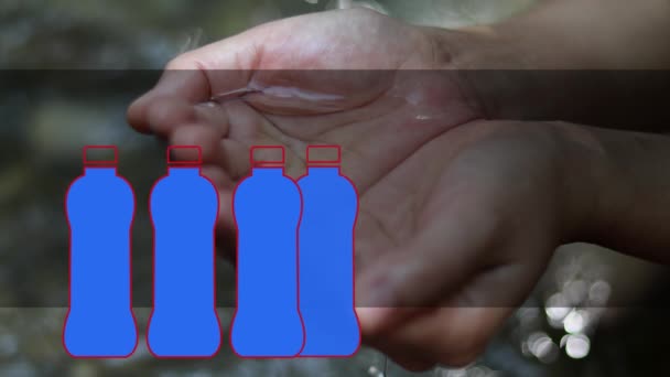 水を持つ女性の手 将来的に水不足という概念が出てくる — ストック動画