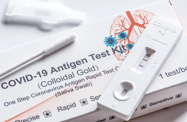 Pozitif Covid Antijen Test Kiti Bir Basamak Koronavirüs Antijen Hızlı — Stok fotoğraf