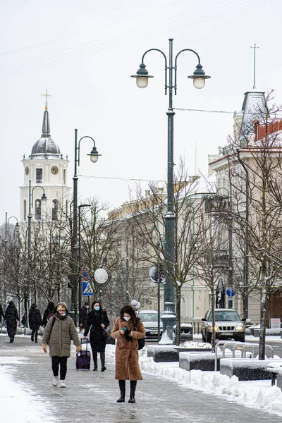 Vilnius Litvanya Ocak 2022 Nsanlar Kış Aylarında Gedimino Prospektalarında Kar — Stok fotoğraf