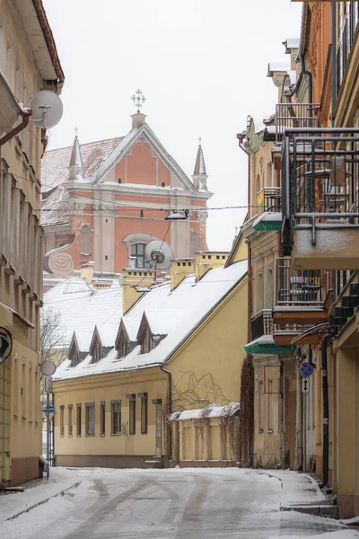 Vilnius Eski Kasabası Nın Güzel Dar Sokaklarında Aziz Casimir Kilisesi — Stok fotoğraf