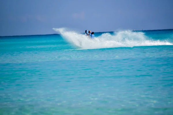 Mar Dei Caraibi Visto Cancun Con Acque Turchesi Limpide Scooter — Foto Stock