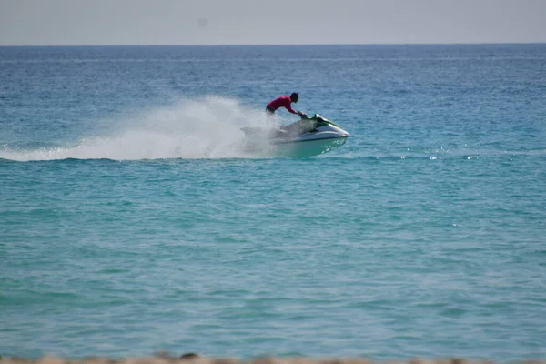 Mar Caribe Visto Desde Cancún Con Aguas Turquesas Claras Scooters — Foto de Stock