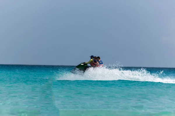 Karibisches Meer Von Cancun Aus Mit Klarem Türkisfarbenem Wasser Motorrollern — Stockfoto