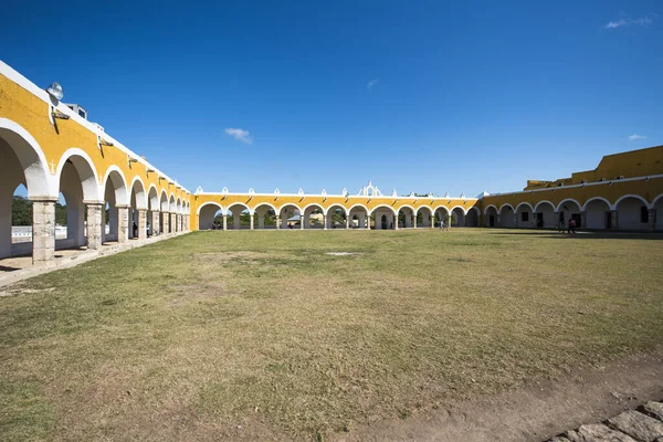 Edifícios Izamal Izamal Uma Pequena Cidade Estado Mexicano Yucatn Conhecida — Fotografia de Stock