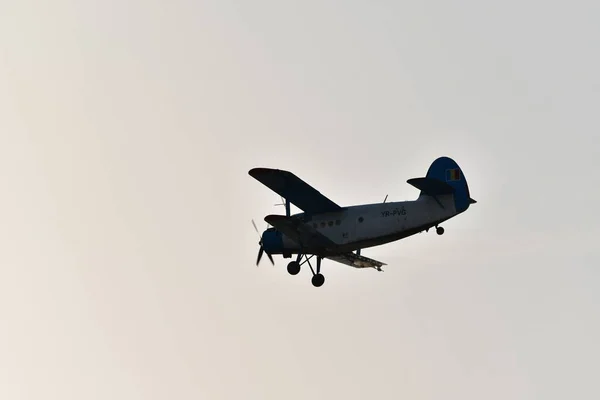 Utility Aircraft Biplane Used Primarily Utility Aircraft Agriculture Spreading Low — Stock Photo, Image