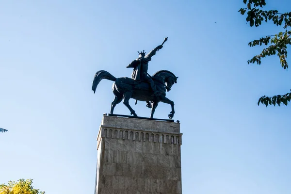 Die Reiterstatue Von Stefan Dem Großen Suceava Ist Ein Bronzedenkmal — Stockfoto