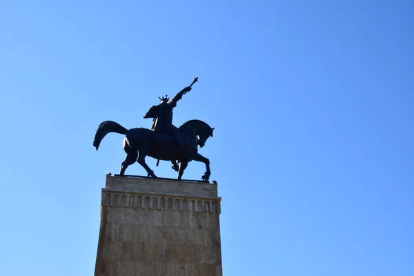 Die Reiterstatue Von Stefan Dem Großen Suceava Ist Ein Bronzedenkmal — Stockfoto