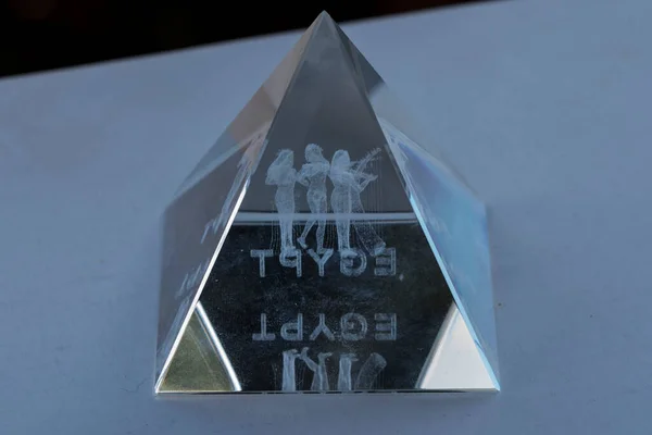 Crystal Souvenir Som Representerar Pyramiderna Giza Som Skapades Det Antika — Stockfoto