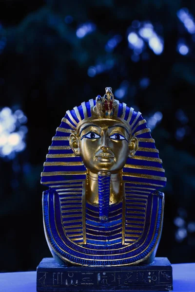 Recuerdo Cerámica Que Representa Máscara Tutankamón Una Máscara Oro Del — Foto de Stock