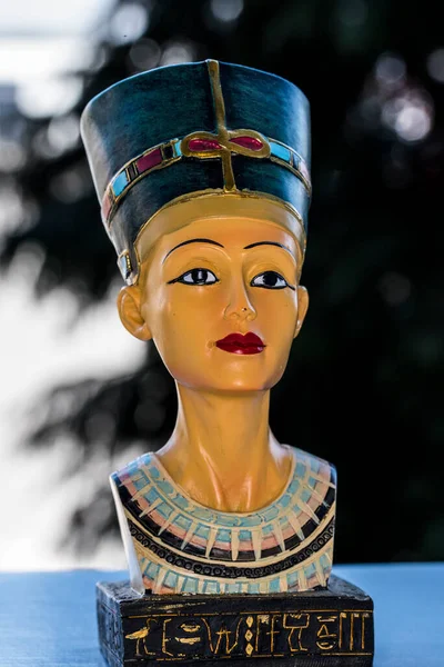 Keramický Suvenýr Představující Egyptskou Královnu Nefertiti Osmnácté Dynastii Velkou Manželku — Stock fotografie