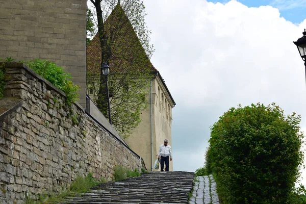 Ein Turm Der Festung Sighisoara Umgeben Von Einer Mauer Gebaut — Stockfoto