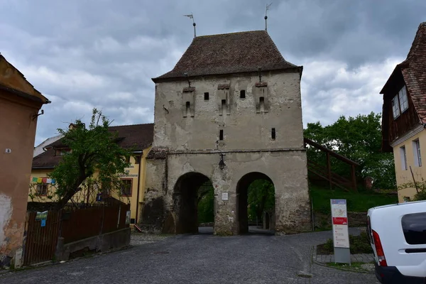 Une Tour Forteresse Sighisoara Entourée Mur Construite Pour Protéger Ville — Photo