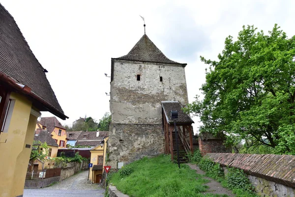 Une Tour Forteresse Sighisoara Entourée Mur Construite Pour Protéger Ville — Photo