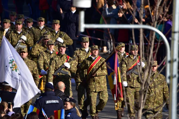 Festa Nazionale Della Romania Sfilata Targu Jiu Con Soldati Dell — Foto Stock