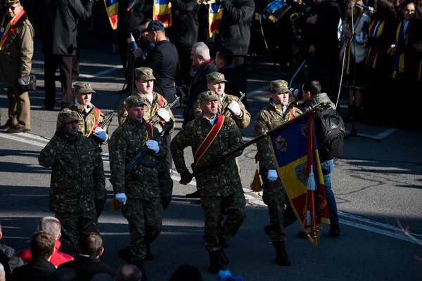 Dia Nacional Romênia Desfile Targu Jiu Com Soldados Das Forças — Fotografia de Stock
