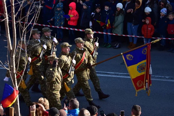 Festa Nazionale Della Romania Sfilata Targu Jiu Con Soldati Dell — Foto Stock