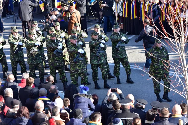 Festa Nazionale Della Romania Sfilata Targu Jiu Con Soldati Dell — Foto Stock