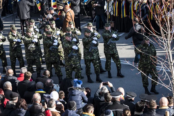 Rumunský Národní Den Průvod Targu Jiu Vojáky Rumunské Armády Pozemních — Stock fotografie