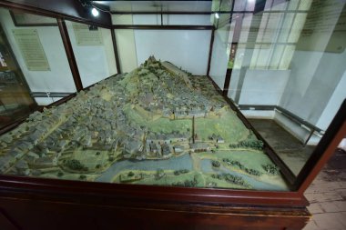 Saat Kulesi Müzesi veya Eski Sighisoara Müzesi Romanya 'da dikey olarak düzenlenmiş tek müzedir ve arkeolojik parçalar, tekstil, ahşap ve cam el sanatları loncalarının simgelerinden oluşmaktadır..