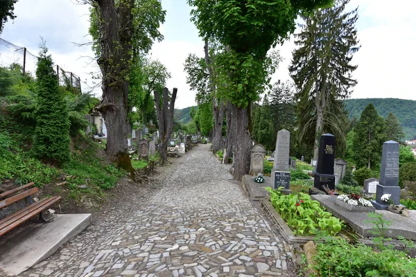 Igreja Cemitério Colina Uma Atração Turística Devido Antigas Lápides Mas — Fotografia de Stock