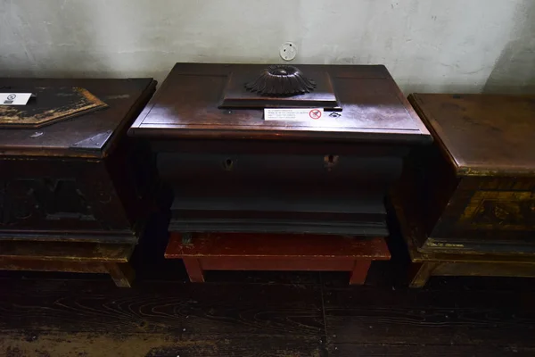 Mittelalterliche Möbel Aus Sighisoara Handgefertigt Aus Holz Verschiedenen Hölzern Tanne — Stockfoto