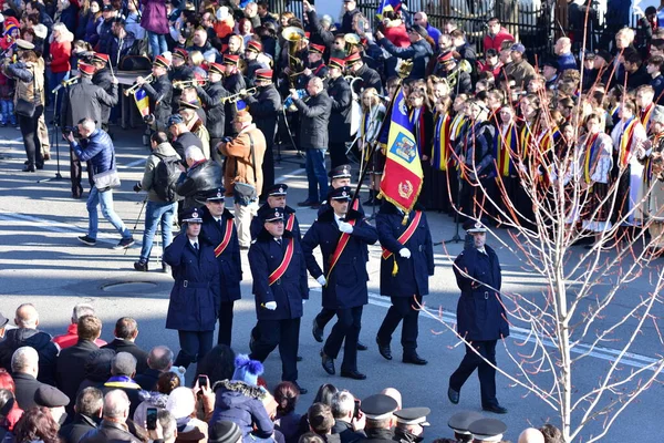 Парад Честь Национального Дня Румынии Таргу Цзю Солдатами Румынской Жандармерии — стоковое фото