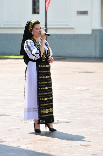 Volkskünstler Die Novaci Rumänien Volksmusik Aufführen Tragen Trachten Aus Leinen — Stockfoto