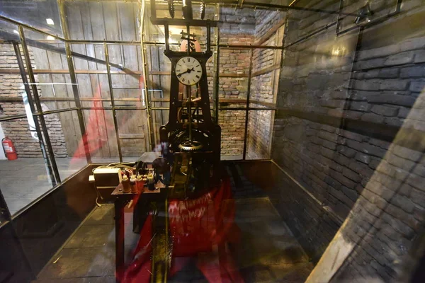 Внутри Средневековой Башни Сибиу Доступ Внутри Башни Сделан Маленькой Двери — стоковое фото