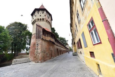 Sibiu 'daki Marangoz Kulesi 14. yüzyılda Sakson marangoz loncası tarafından Sibiu şehrinde inşa edilmiş bir kuledir. Kule, şehrin üçüncü takviye kemerinin bir parçasıydı.