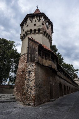 Sibiu 'daki Marangoz Kulesi 14. yüzyılda Sakson marangoz loncası tarafından Sibiu şehrinde inşa edilmiş bir kuledir. Kule, şehrin üçüncü takviye kemerinin bir parçasıydı.