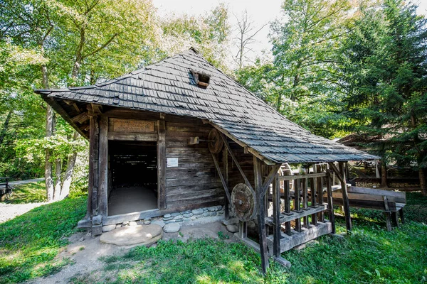 Middeleeuwse Watermolen Bossen Van Sibiumiddeleeuwse Watermolen Het Een Molen Gebouwd — Stockfoto