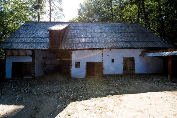 Casa Estilo Romeno Tradicional Caracterizada Pela Simplicidade Modéstia Utilidade Materiais — Fotografia de Stock