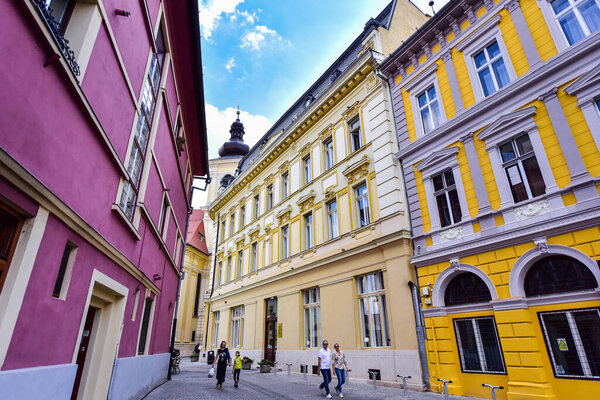 Historic center of Sibiu is central area of city,concentrated around three markets.houses in historic center were built without architects, and guilds of craftsmen built them according topossibilities