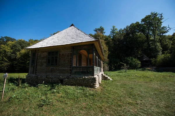 Joods Huis Bouw Van Houten Balken Horizontaal Verbonden Met Rivier — Stockfoto