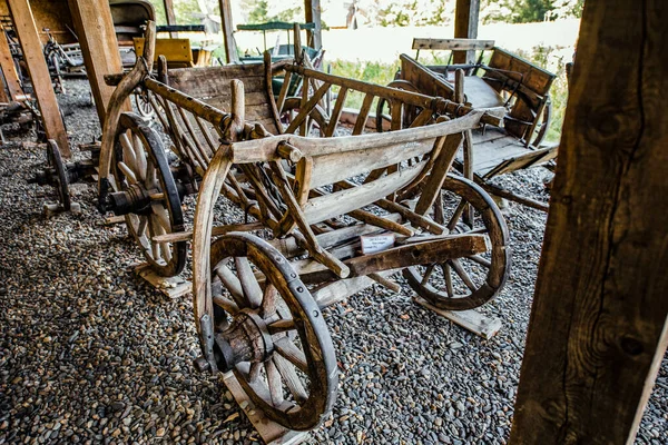 Chariot Tiré Par Les Animaux Médiévaux Est Construit Sur Deux — Photo