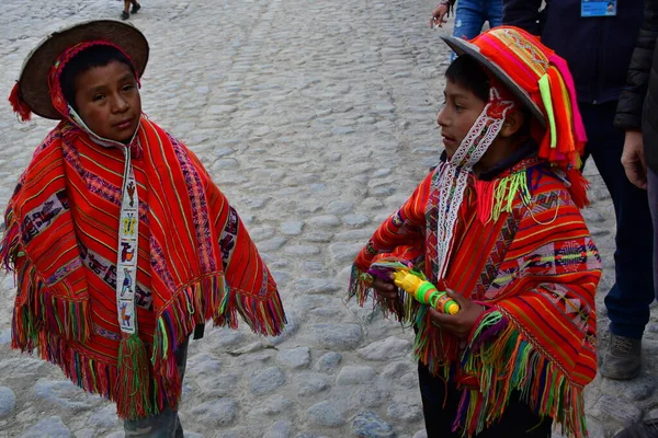 Mexican Tourists Dressed Ponchos Sombreros Pieces Clothing Party Evokes Spirit — Foto de Stock