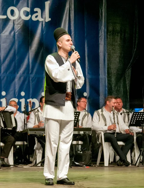 Pastores Novaci Roménia Dia Feriado Estão Vestidos Com Trajes Pastorais — Fotografia de Stock