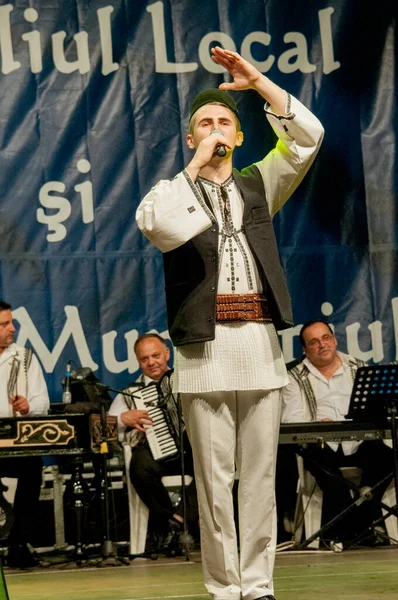 Pastori Novaci Romania Giorno Della Festa Sono Vestiti Con Costumi — Foto Stock