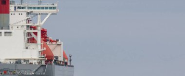 LNG TANKER- Büyük, modern bir geminin portresi